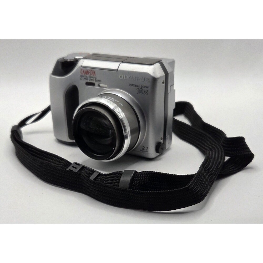 Olympus Camedia C-700 Ultra Zoom Vintage Digital Camera Bundle W/ Bag Lenses CCD